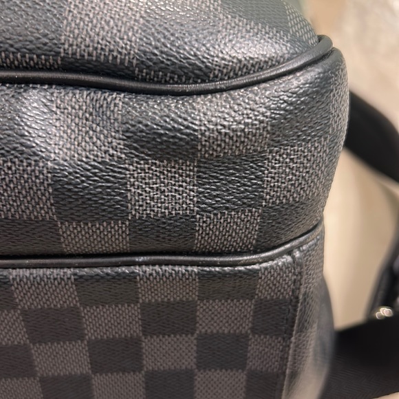 LV black Damier backpack - Picture 5 of 12